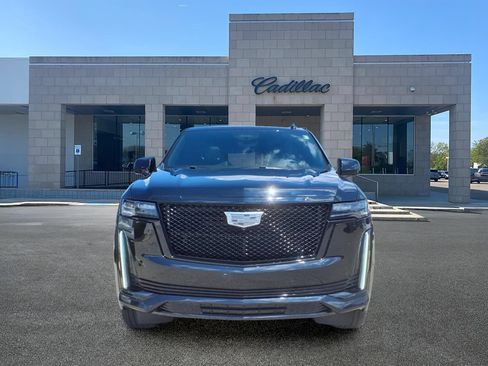 Used 2023 Cadillac Escalade Sport w/ LPO, ONYX Package AWD/4WD image 2
