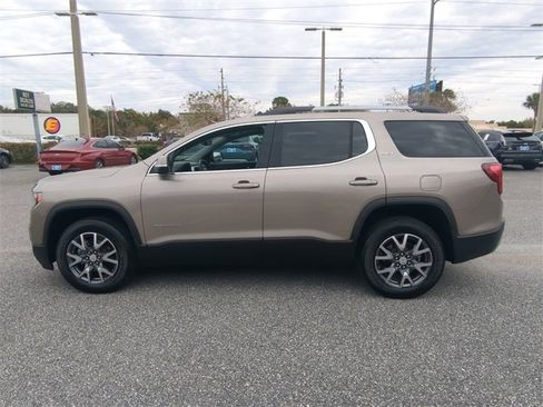 Used 2022 GMC Acadia SLT w/ Preferred Package image 8