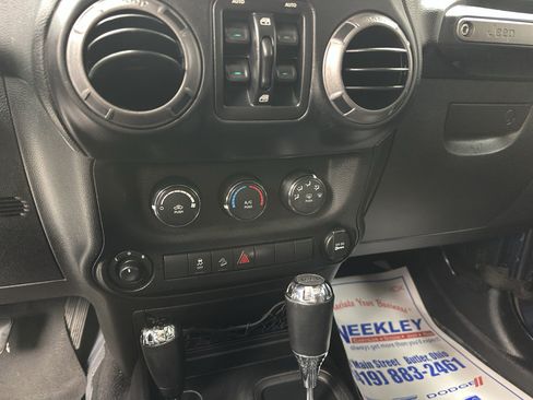 Used 2013 Jeep Wrangler Unlimited Sport AWD/4WD image 13