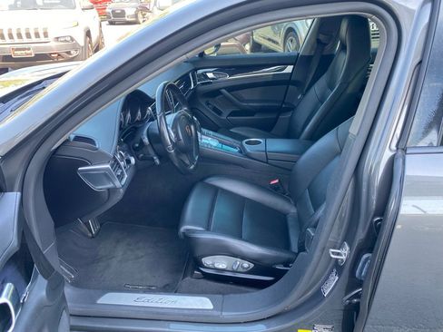 Used 2016 Porsche Panamera image 31