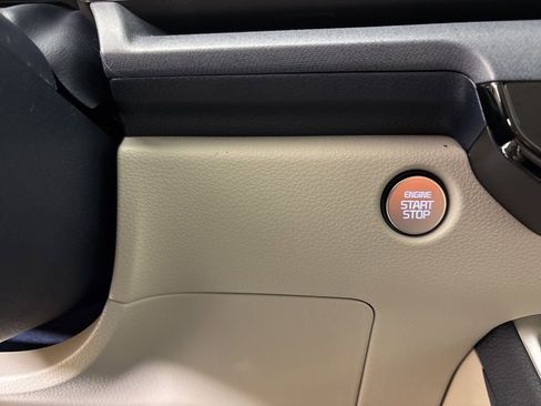 New 2026 Kia Carnival EX image 22