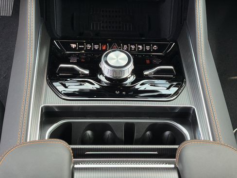 New 2026 Jeep Grand Wagoneer Summit AWD/4WD image 16