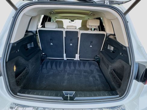 Used 2020 Mercedes-Benz GLB 250 4MATIC w/ Premium Package image 18