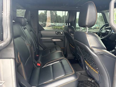 Used 2023 Ford Bronco Badlands AWD/4WD image 6