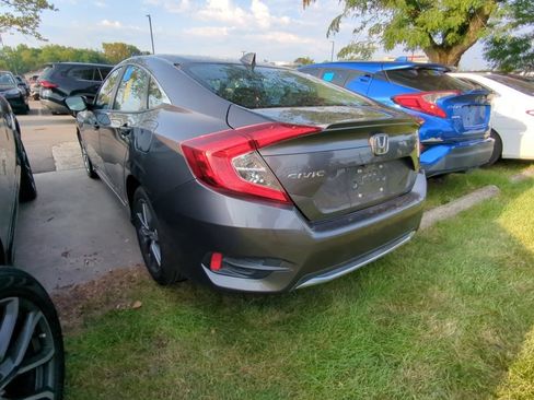 Used 2019 Honda Civic EX image 4
