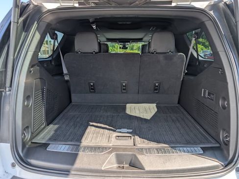 Used 2021 Chevrolet Suburban Premier w/ Premium Package AWD/4WD image 21