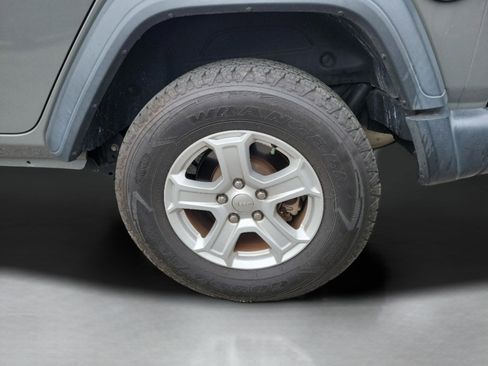 Used 2018 Jeep Wrangler Unlimited Sport S image 31