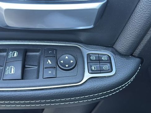 Used 2024 RAM 2500 Big Horn w/ Bed Utility Group image 18