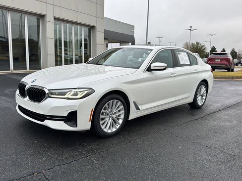 Used 2022 BMW 530i w/ Executive Package image 2