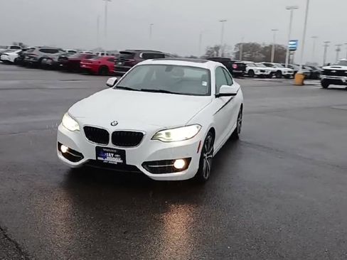 Used 2017 BMW 230i Coupe image 3