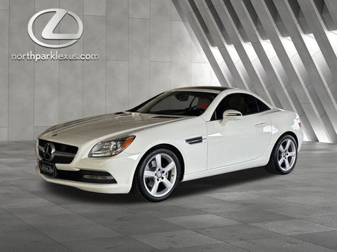 Used 2015 Mercedes-Benz SLK 250 image 3