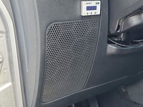 Used 2017 Jeep Wrangler Unlimited Sahara AWD/4WD image 26