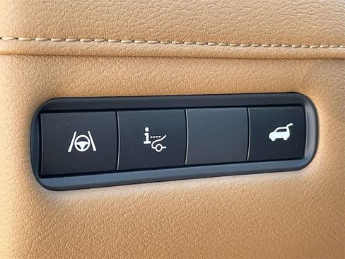 New 2025 Nissan Armada Platinum Reserve image 21