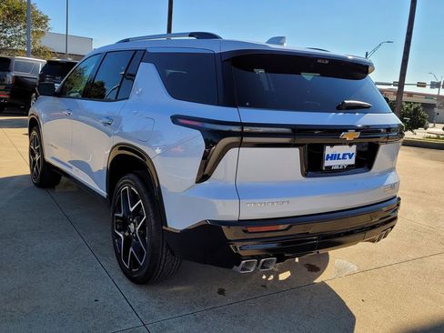 New 2026 Chevrolet Traverse High Country image 3