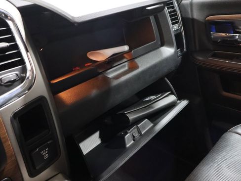 Used 2018 RAM 2500 Laramie w/ Convenience Group image 30