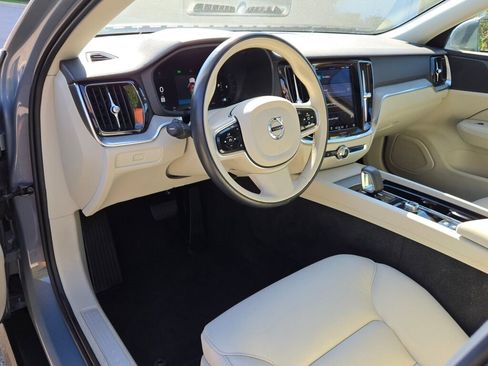 Used 2024 Volvo V60 B5 Cross Country Plus image 24