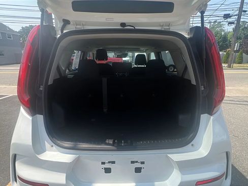 Used 2021 Kia Soul GT-Line FWD image 10