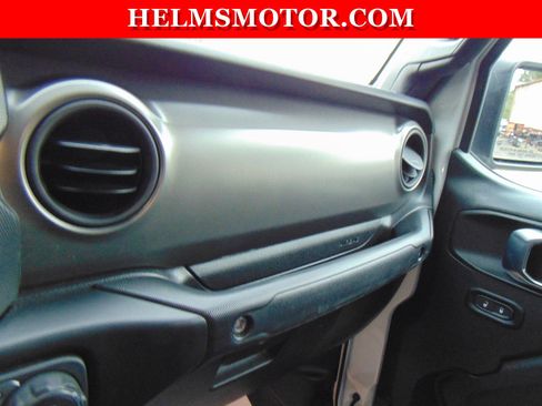 Certified 2023 Jeep Gladiator Sport image 37