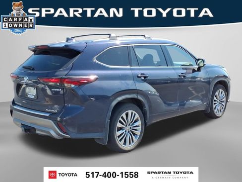 Used 2024 Toyota Highlander Platinum AWD/4WD image 6