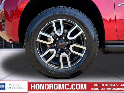 Used 2024 GMC Yukon AT4 w/ AT4 Premium Plus Package AWD/4WD image 35