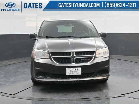 Used 2016 Dodge Grand Caravan SE image 5