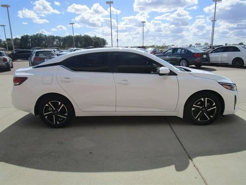 Used 2024 Nissan Sentra SV w/ All-Weather Package image 5