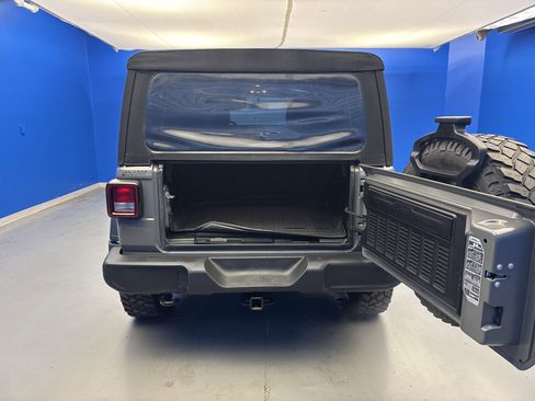 Used 2020 Jeep Wrangler Unlimited Sport S AWD/4WD image 25