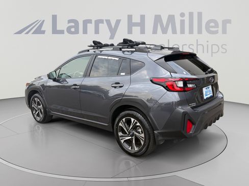 Used 2025 Subaru Crosstrek 2.5i Limited AWD/4WD image 3