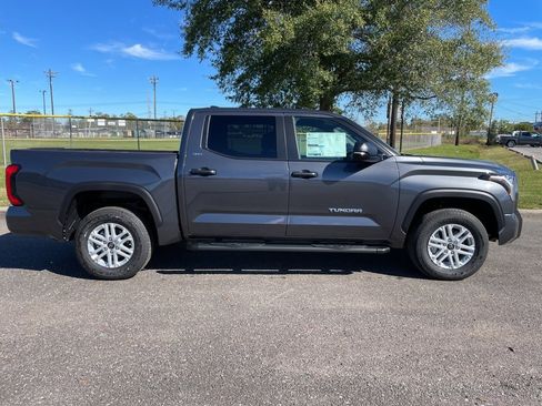 New 2026 Toyota Tundra SR5 w/ SR5 Convenience Package image 8