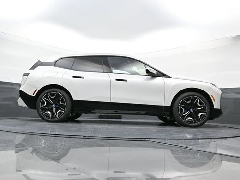 New 2025 BMW iX xDrive50 image 30