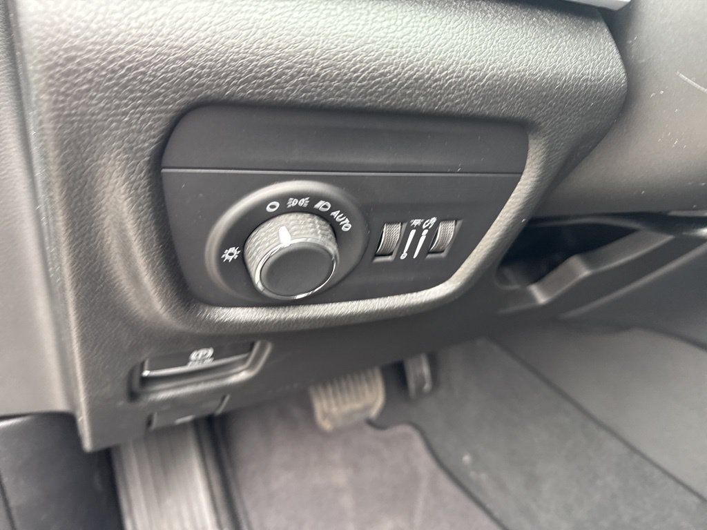 New 2026 Jeep Grand Cherokee Laredo X AWD/4WD image 11