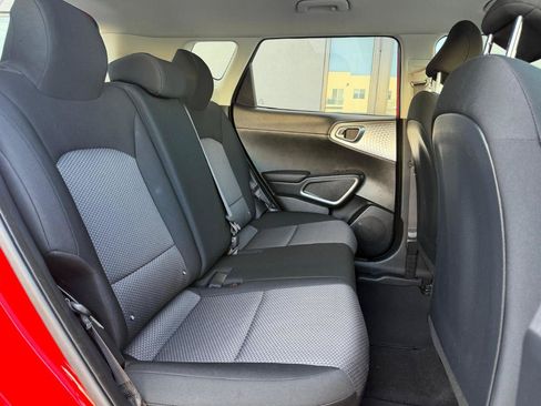 Used 2023 Kia Soul LX FWD image 23