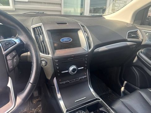Used 2019 Ford Edge Titanium w/ Cold Weather Package AWD/4WD image 15