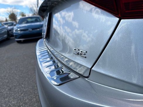 Certified 2023 Volkswagen Jetta SE FWD image 38