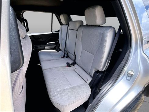 Used 2025 Toyota 4Runner SR5 AWD/4WD image 19