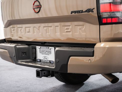 Used 2023 Nissan Frontier PRO-4X w/ Pro Convenience Package AWD/4WD image 10