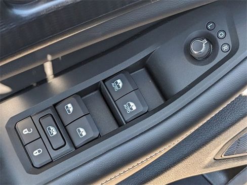 New 2025 Jeep Grand Cherokee L Laredo w/ Luxury Tech Group I image 21