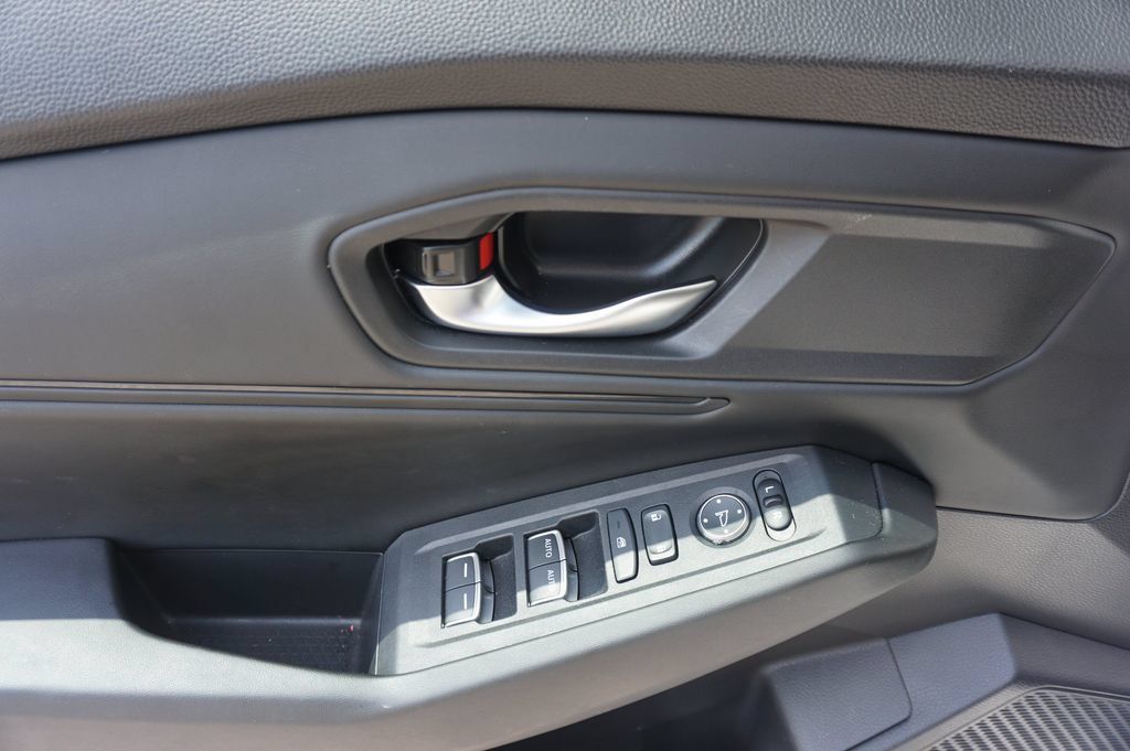 Used 2024 Honda Accord EX image 4