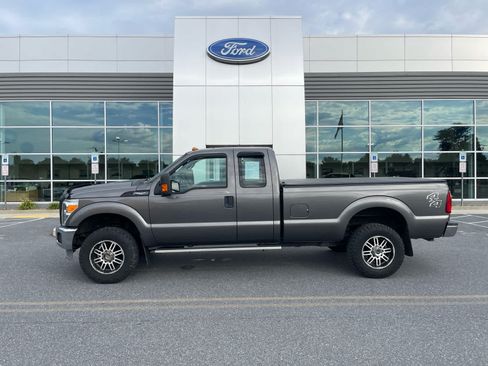 Used 2014 Ford F250 XL w/ Power Equipment Group AWD/4WD image 1