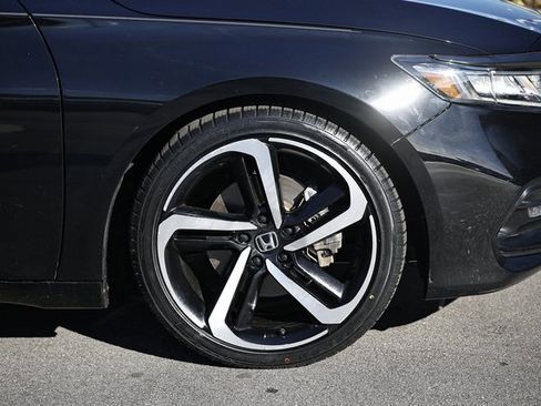 Used 2019 Honda Accord Sport image 9