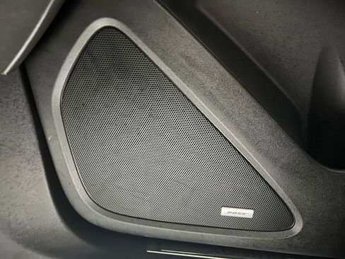 Used 2023 Chevrolet Equinox Premier image 17