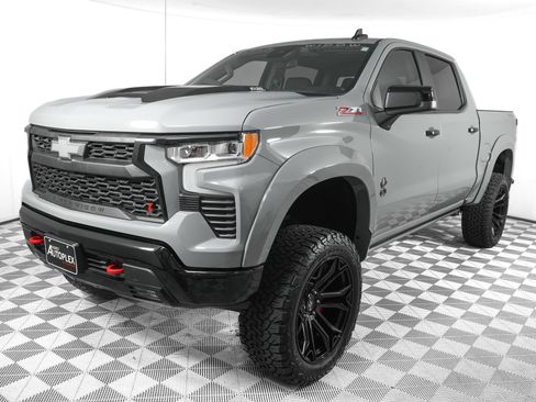 Used 2024 Chevrolet Silverado 1500 LT Trail Boss w/ Convenience Package II AWD/4WD image 9