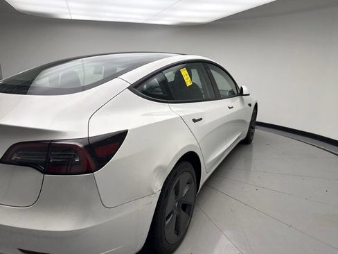 Used 2023 Tesla Model 3 Standard Range image 5