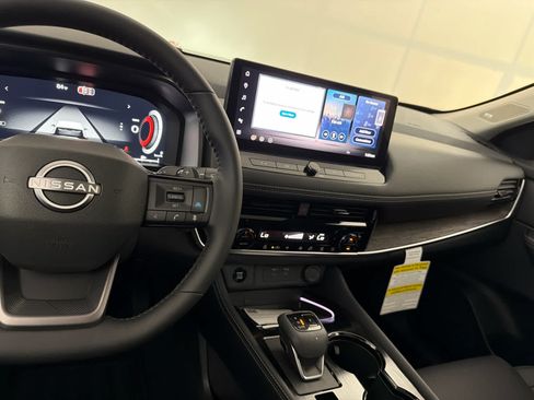 New 2026 Nissan Rogue Platinum AWD/4WD image 18
