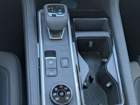 New 2026 Nissan Pathfinder Platinum AWD/4WD image 15