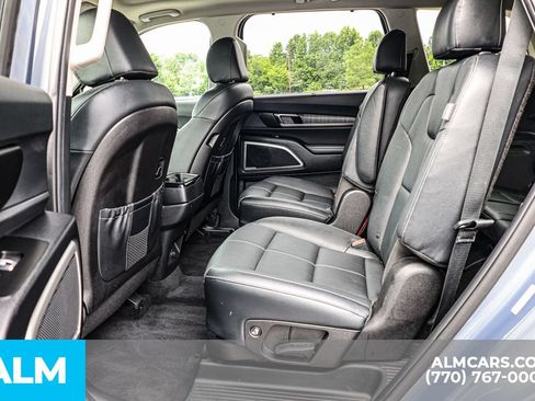 Used 2023 Kia Telluride EX w/ EX Captain's Chair Package AWD/4WD image 19