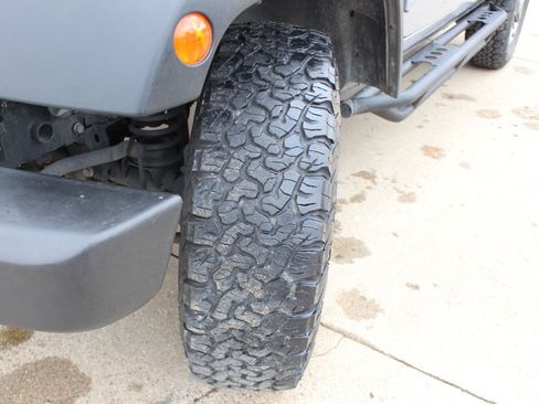 Used 2016 Jeep Wrangler Unlimited Rubicon w/ Connectivity Group image 42