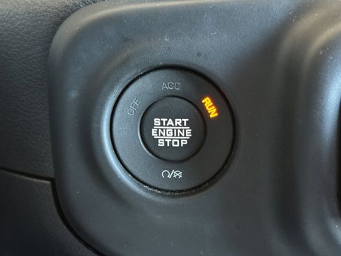 Used 2020 Jeep Gladiator Sport w/ Trailer Tow Package image 22