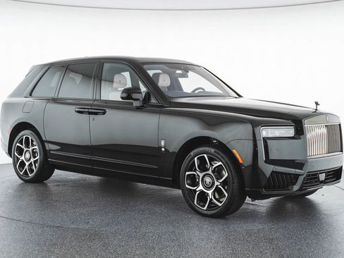New 2025 Rolls-Royce Cullinan Black Badge image 1