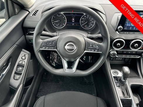 Used 2024 Nissan Sentra SV FWD image 14